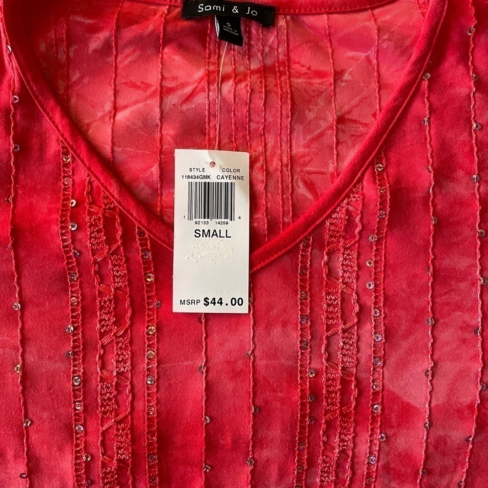 Sami& Jo red top with sequins .women’s size Small - Picture 5 of 6